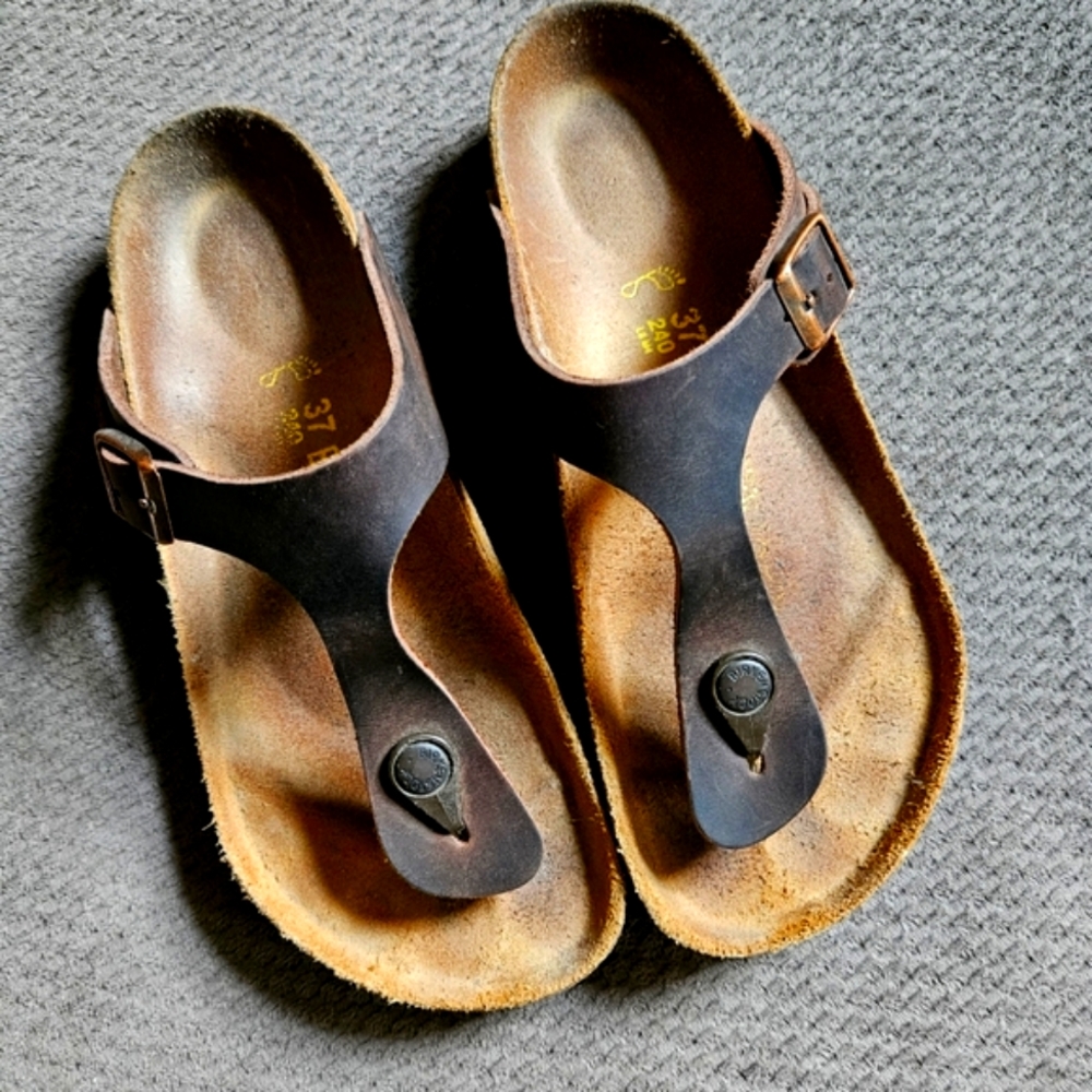 Birkenstock Gizeh Sandals